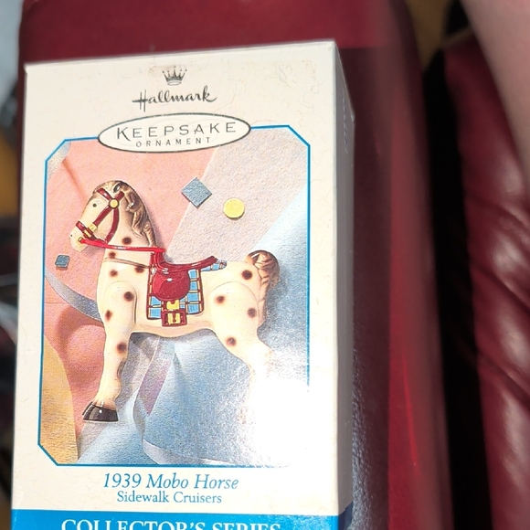Hallmark Other - Hallmark Keepsake 1939 Mobo Horse Ornament - Cream and Red